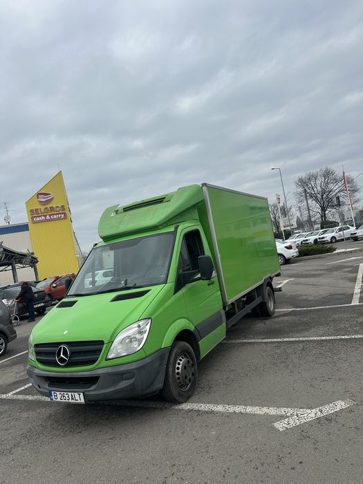 Mercedes Sprinter 516 frigorific cu lift