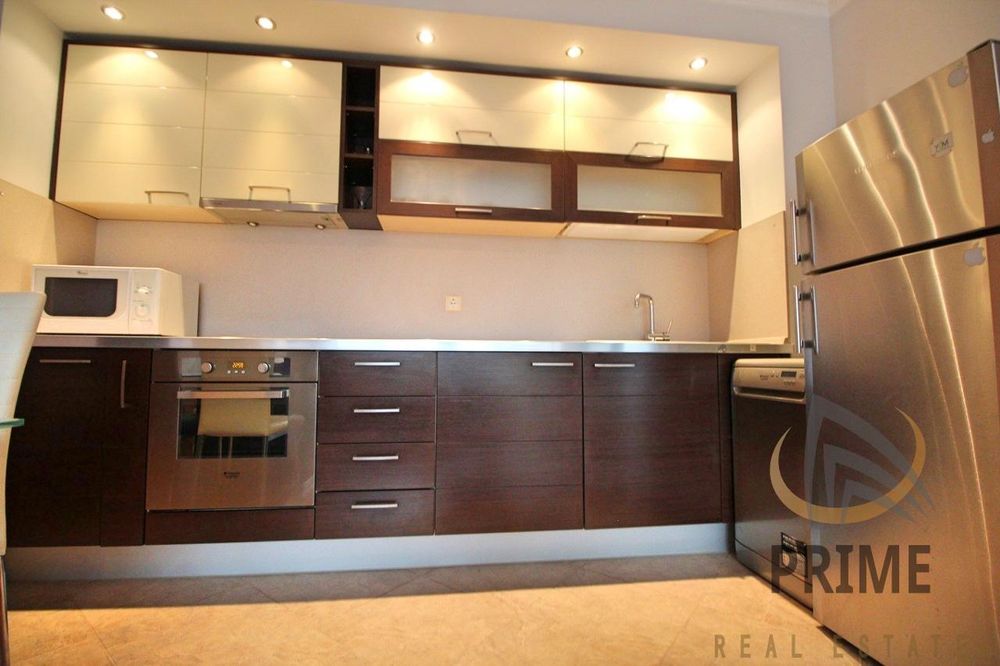 Дава се под наем Двустаен апартамент в Бургас, Център - 69 кв.м за 510 € - Снимка #5