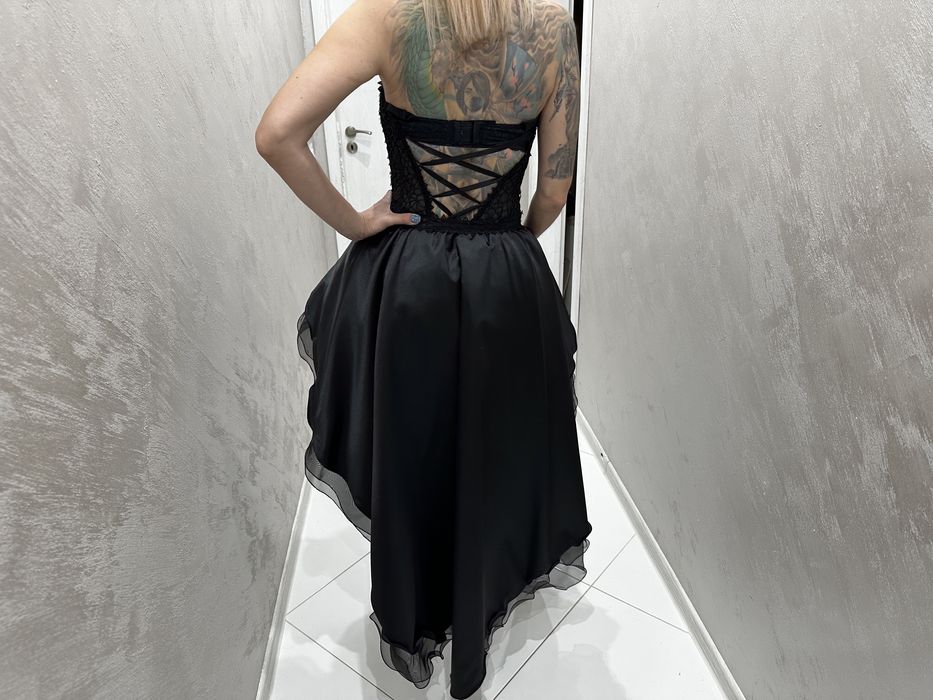 Продавам бална рокля