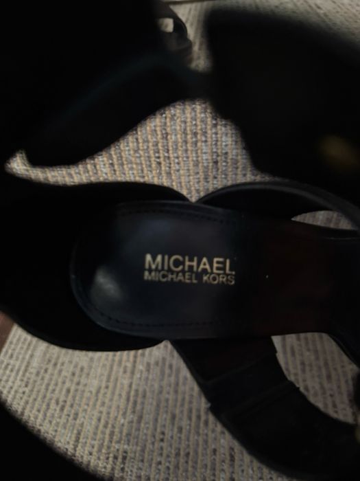 Високи токчета Michael Kors