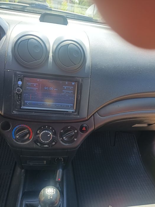 Vând Chevrolet aveo