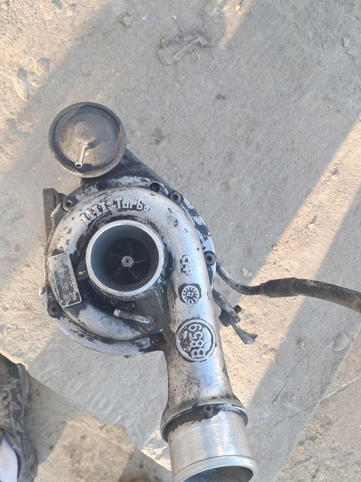 Vând piese fiat punto 1.9 86cp 
Turbina 
 spate noi 
Bascule aproape n