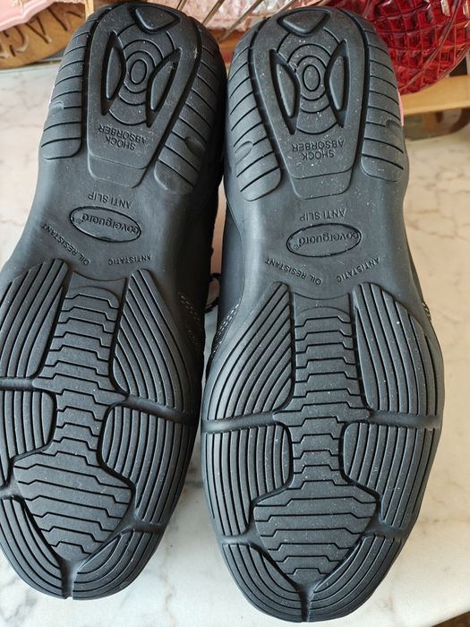 Обувки сейфти ном.37.Нови!