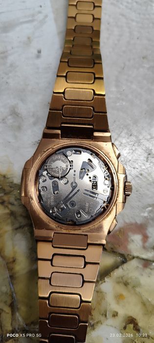 Продавам часовник патек филип