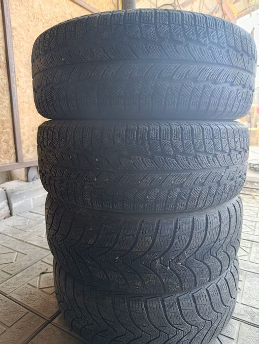 Продам комплект автошин. Б/у