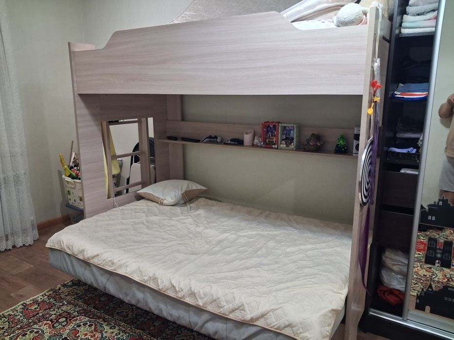 Продам двухъярусную кровать