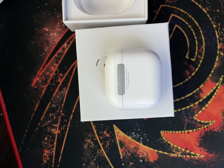 AirPods 4 ANC +cutia +accesorile lui