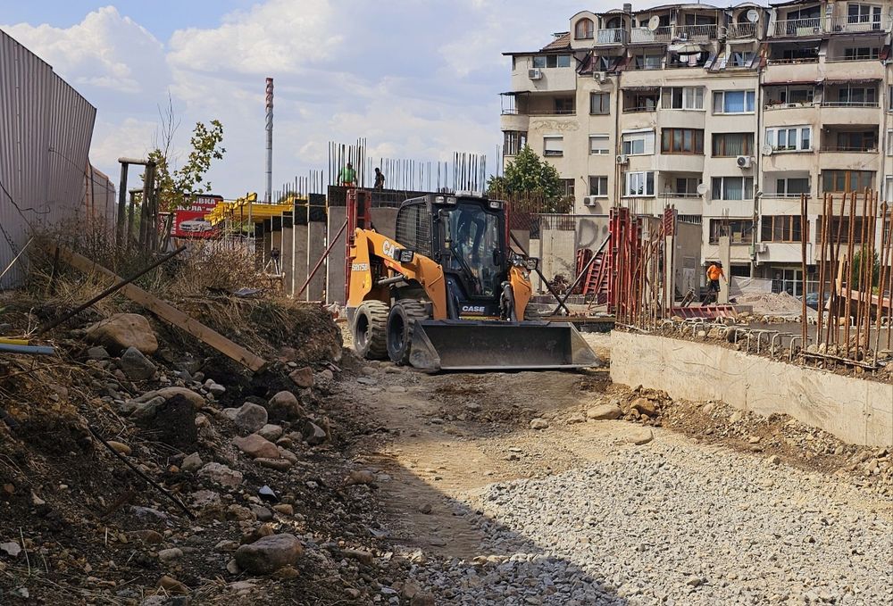 Услуги с мини багер Бобкат