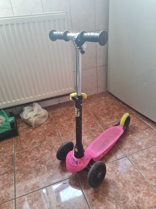 trotineta copil roz