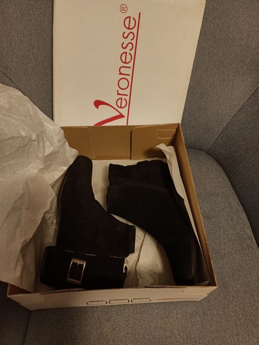 Ghete piele, noi, mărimea 37