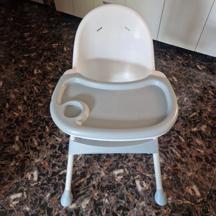 Scaun de masa bebe