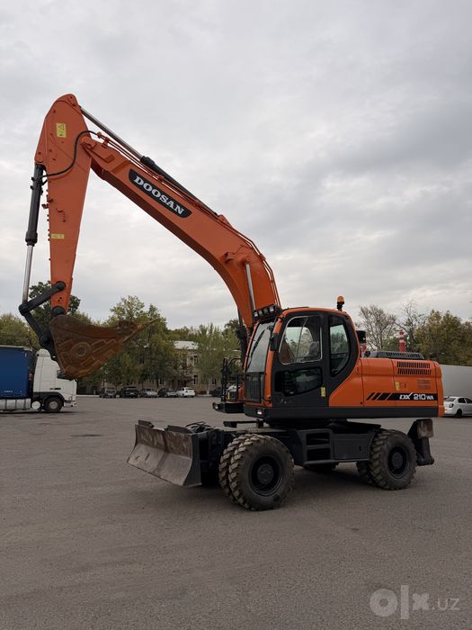 Doosan 210 экскаватор