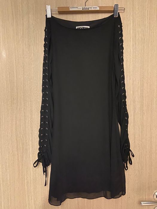 Рокля  черна Review