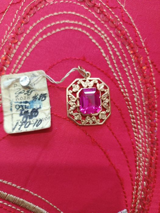 Продам подвеску золотую ссср