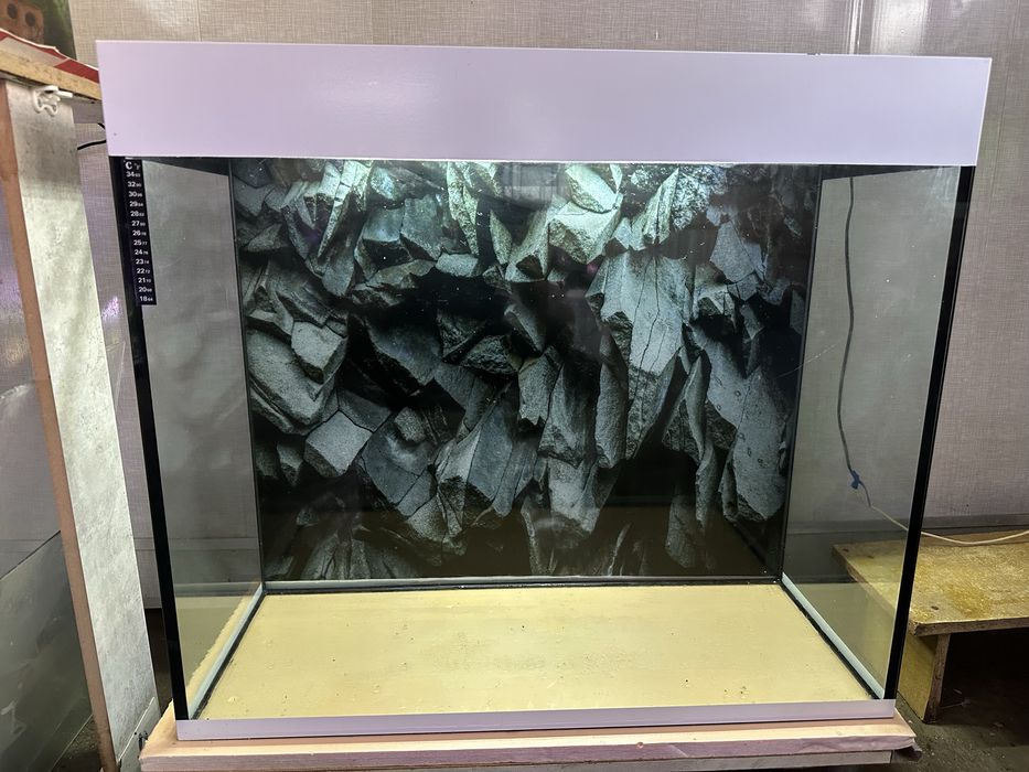 Akvarium Sotiladi 180 litr Ideal