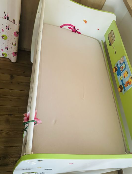 Бебешка кошара в отлично състояние