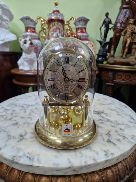 Прекрасен колекционерски 400 дневен часовник Dugena