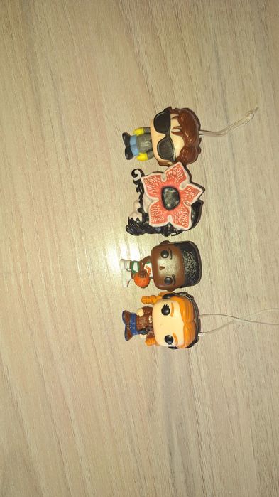 Фигурки очень странные дела