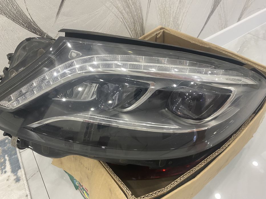 Продам фару на мерседес 222