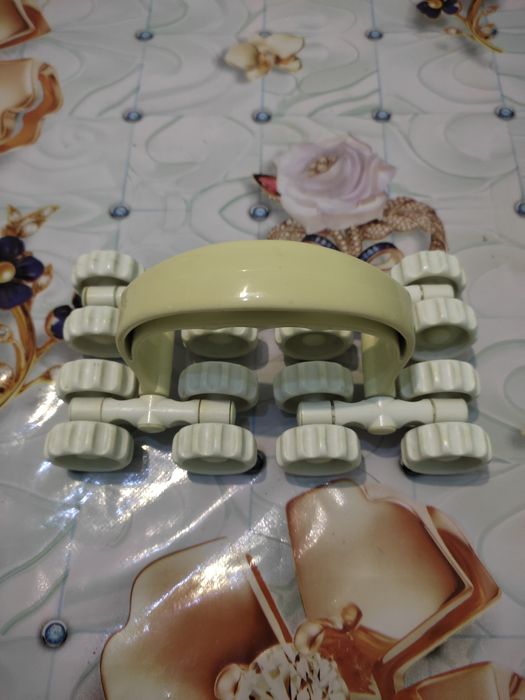 Массажёр для спины. Рук.ног универсальный