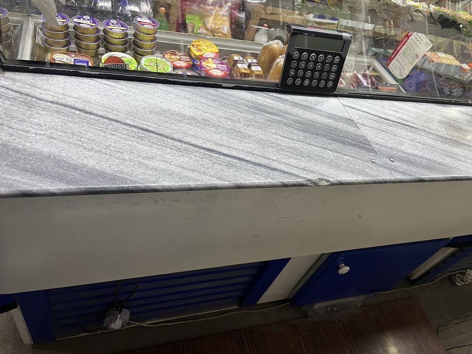 Витринные холодильник