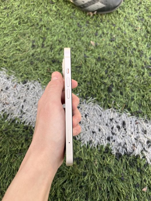 Продам 13 айфон