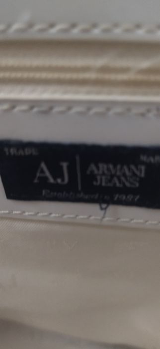 продам белую сумку Армани оригинал