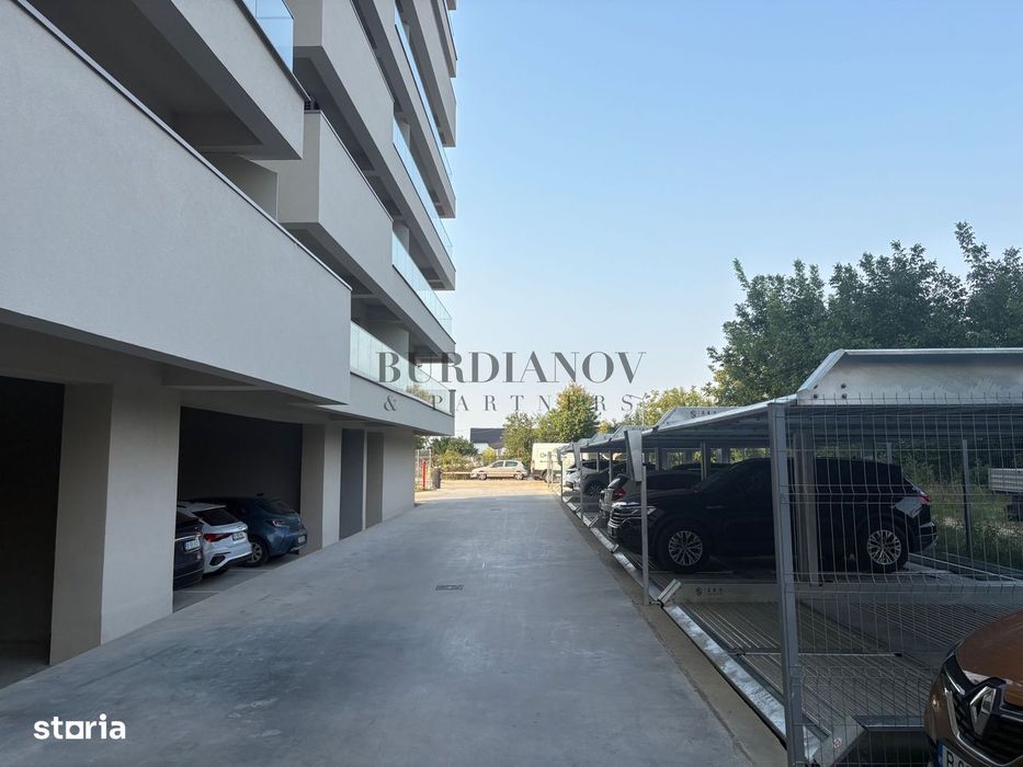Apartament cu 3 camere - două băi - Etalon Lacul Morii - Vedere Lac