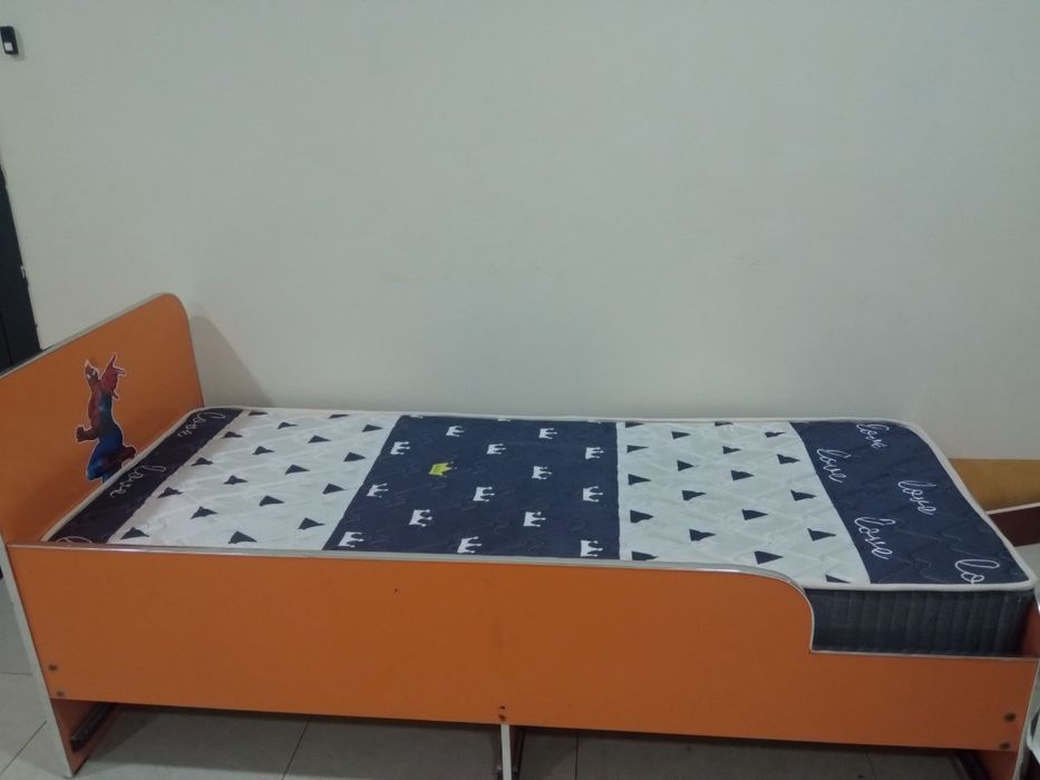 Детская кровать  С матрасом