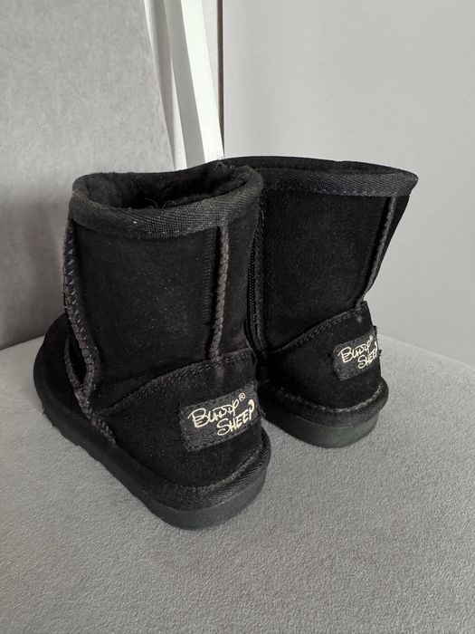 Продам детские угги