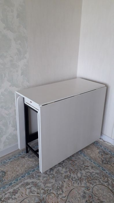 Стол-книжка,новый, каркас из профтрубы