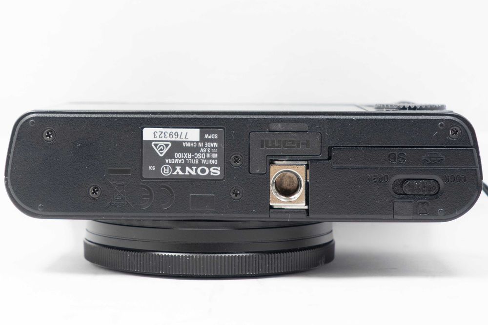 Sony DSC-RX100  compactă premium cu senzor mare 1 inch, stare excelent