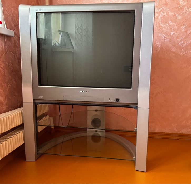 Телевизор очень в хорошем состояние с поставкой