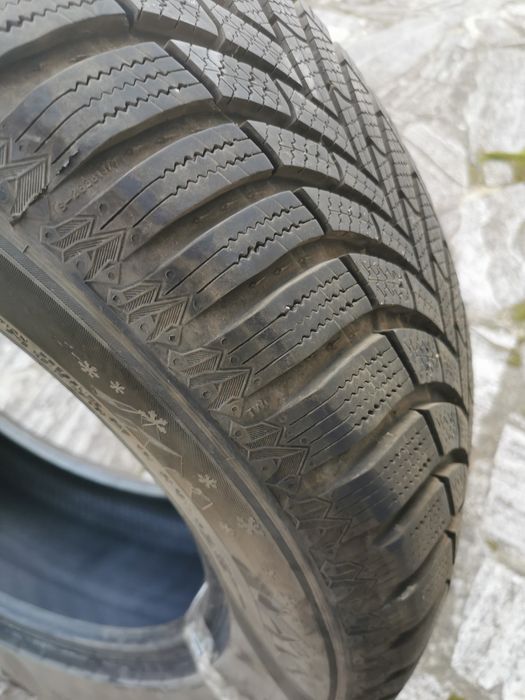 Зимни гуми SEMPERIT 235/60 R18 DOT 3424