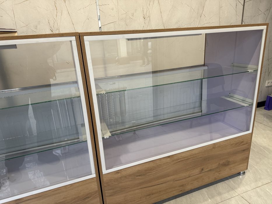 Продам холодильные витрины с подсветкой