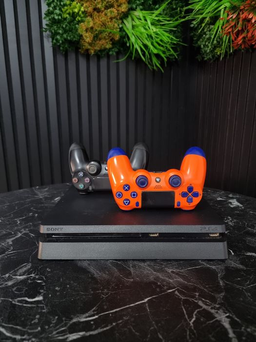 Noble Amanet - PS4, 1TB, 2 Manse