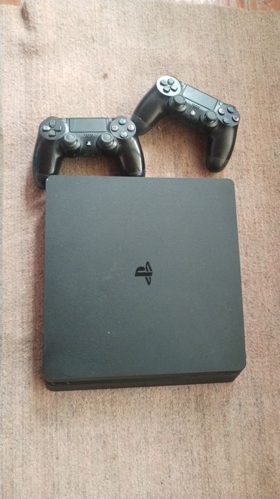 Playstation 4 slim
