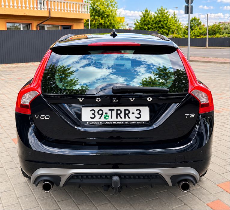 Volvo V60 T3 2012 1.6 Benzină 150 CP / Piele / R18 / Carte Service