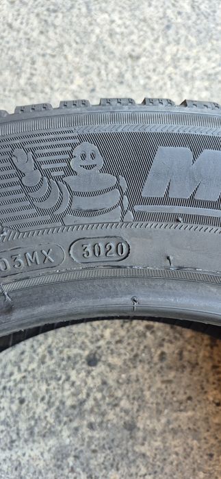 4 anvelope M+S Michelin 215/60/17,dot 2020.Pretul este pe bucata.