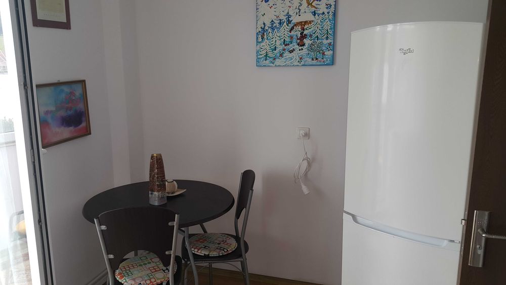 Inchiriez apartament cu o camera langa cladirea Eon