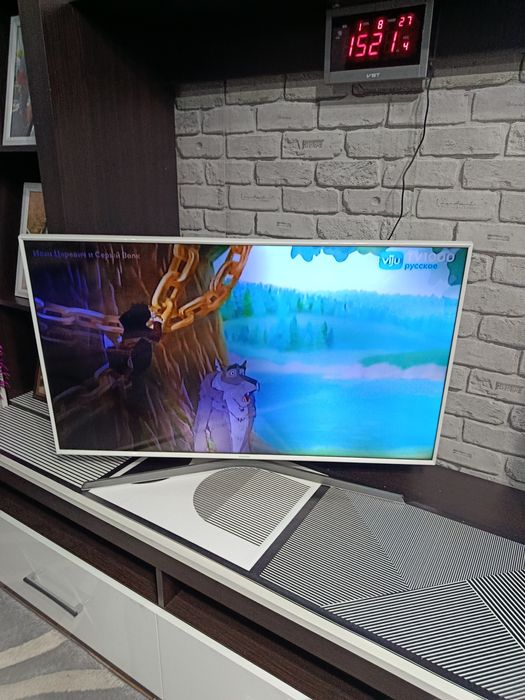 Телевизор Самсунг диагональ 102