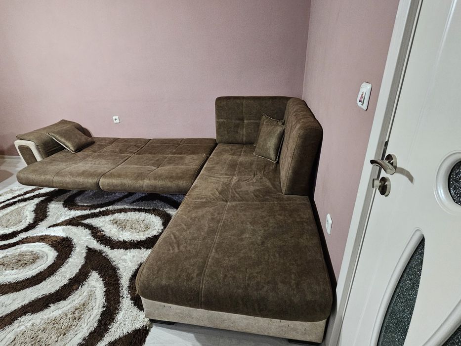 Продавам ъглов диван