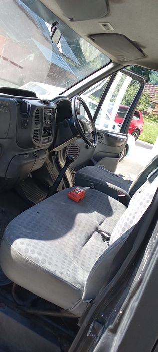 Vând Ford transit basculabil
