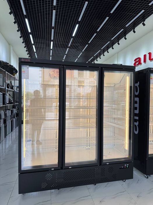 Витринный морозильник AIWA LD-1550WP

Вместительный витринный морозиль