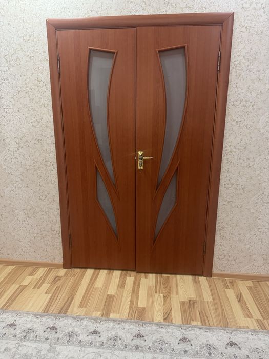 В хорошем состояние двери