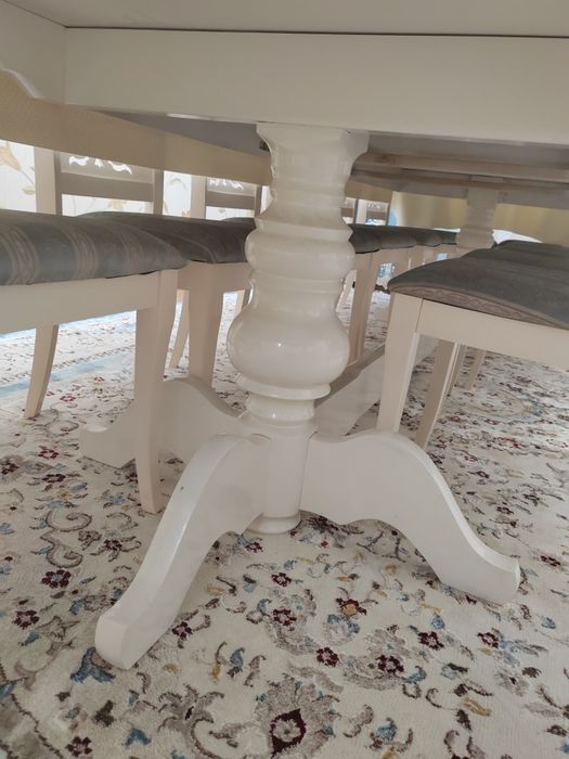 Продам стол и стулья