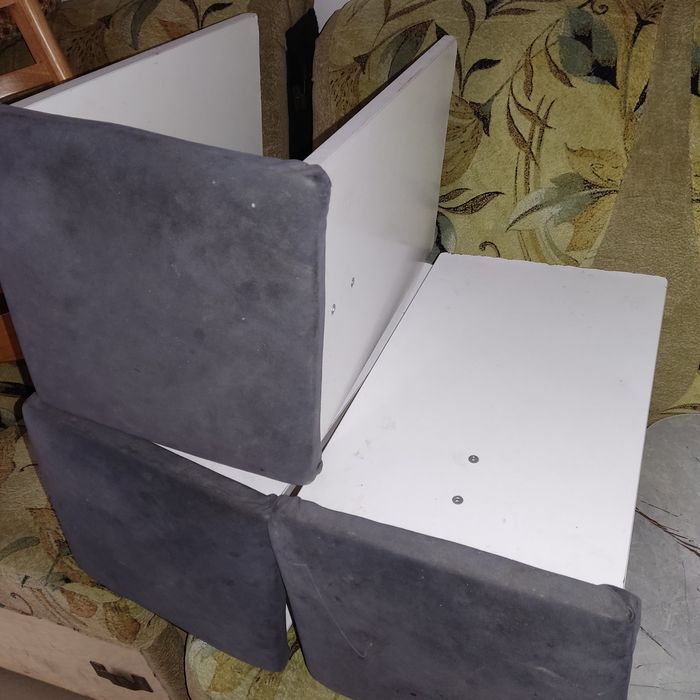 Продается стулья