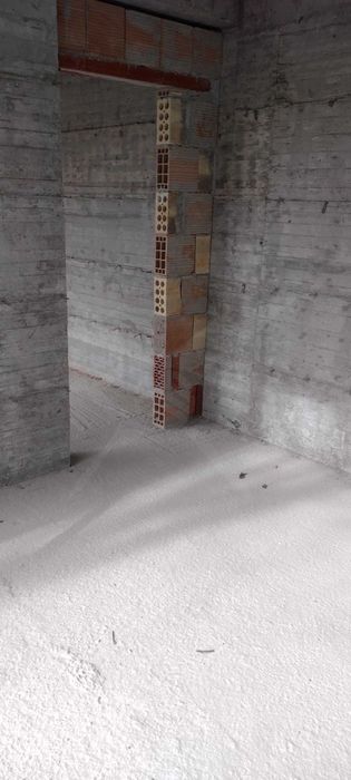 Продава се Двустаен апартамент в Варна, м-т Пчелина - 72 кв.м за 959 €/кв.м - Снимка #2