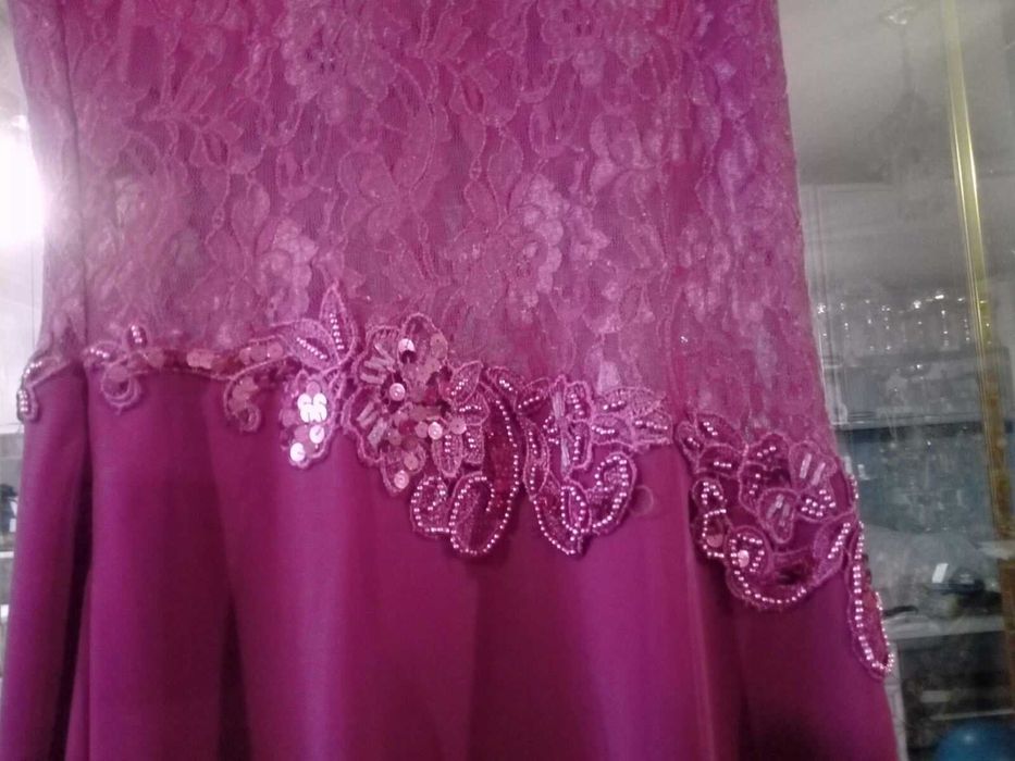 Дълга елегантна рокля- за бал или др.официален случай-циклама