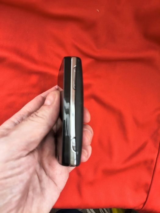 Sony Ericsson Xperia sk17i ( decodat, frumos)